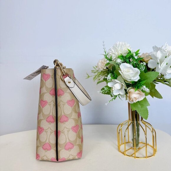 Coach CP056  Mollie Bucket Bag22 In Signature Canvas IN Light Khaki Chalk Multi - Picture 4 of 7